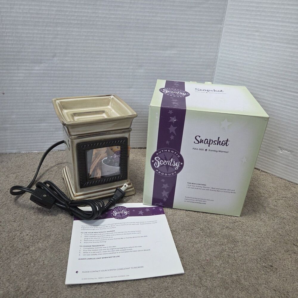 Scentsy Snapshot Full-Size Wax Warmer - Brand new in box retired Photo Holder